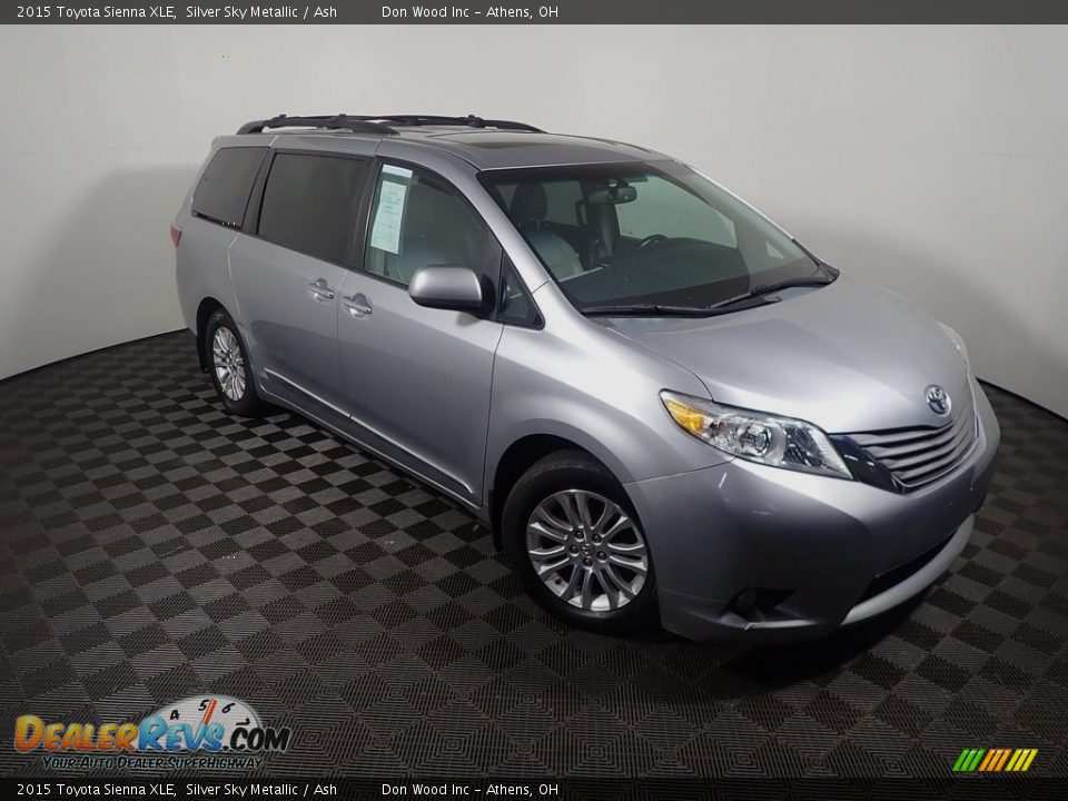2015 Toyota Sienna XLE Silver Sky Metallic / Ash Photo #5