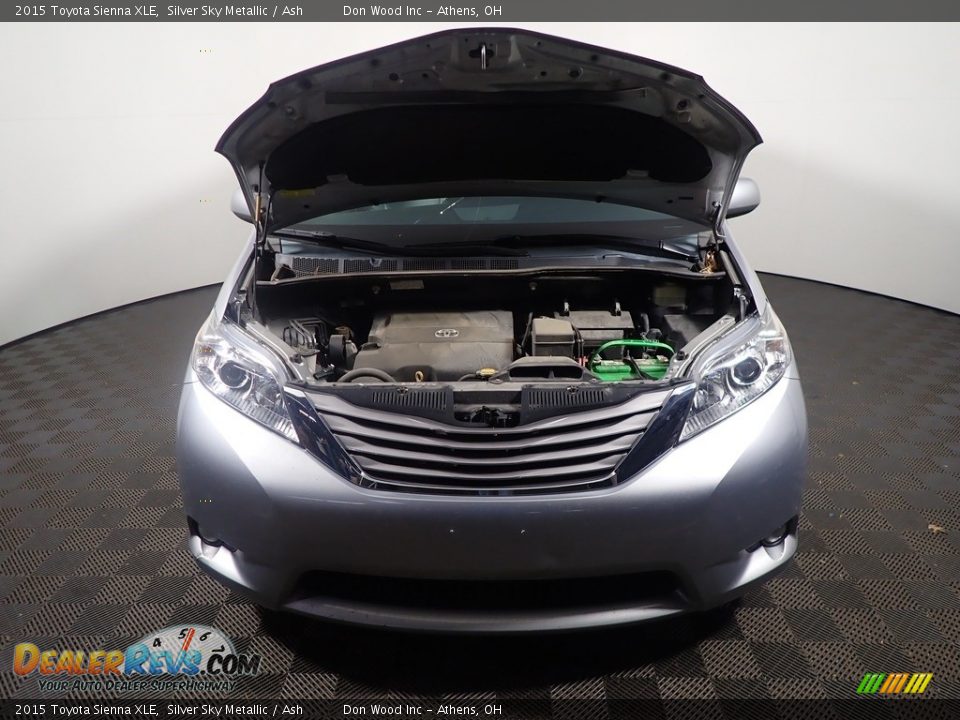 2015 Toyota Sienna XLE Silver Sky Metallic / Ash Photo #7