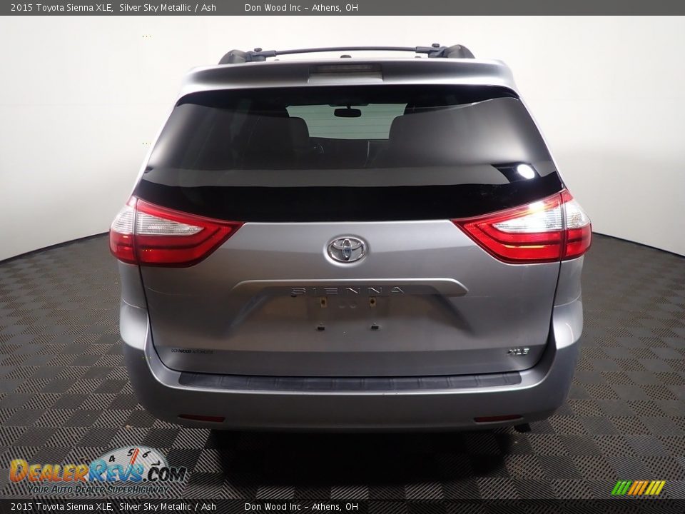 2015 Toyota Sienna XLE Silver Sky Metallic / Ash Photo #13