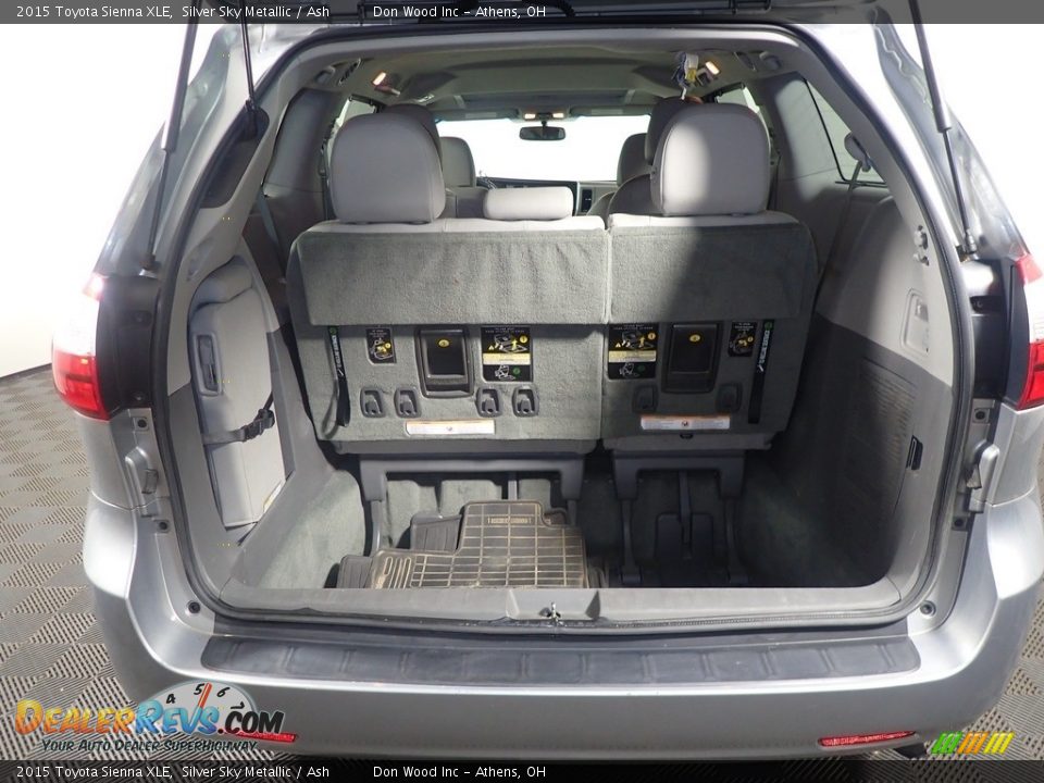 2015 Toyota Sienna XLE Silver Sky Metallic / Ash Photo #16