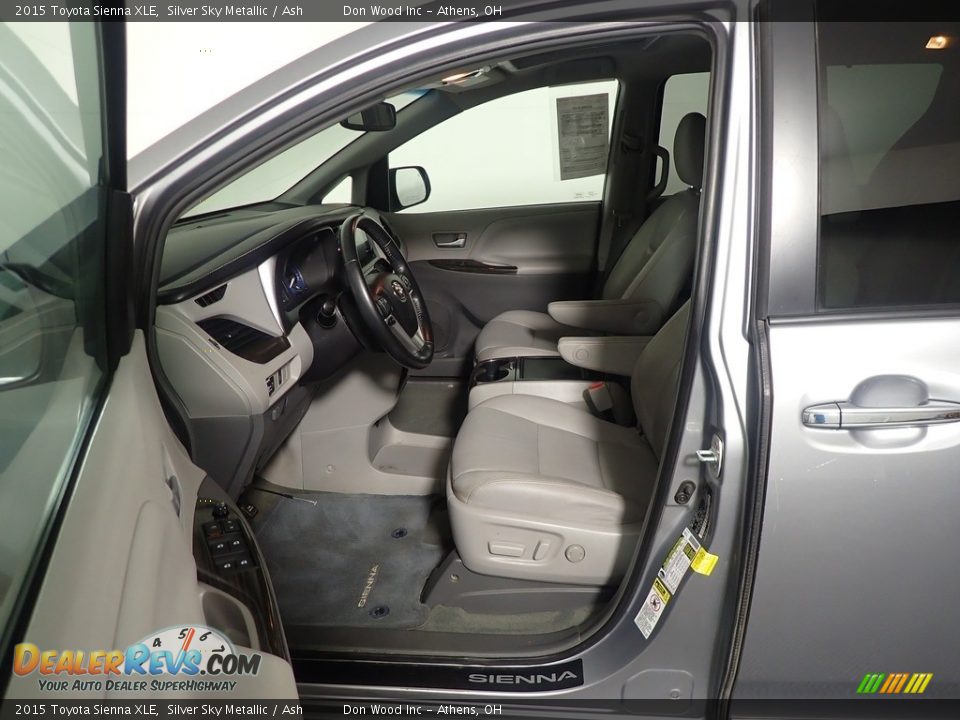 2015 Toyota Sienna XLE Silver Sky Metallic / Ash Photo #21