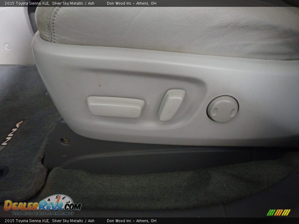 2015 Toyota Sienna XLE Silver Sky Metallic / Ash Photo #22
