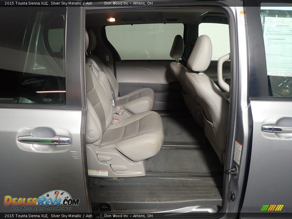 2015 Toyota Sienna XLE Silver Sky Metallic / Ash Photo #35