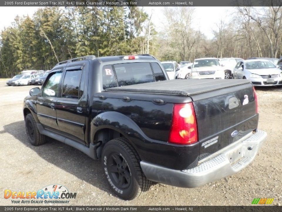 2005 Ford Explorer Sport Trac XLT 4x4 Black Clearcoat / Medium Dark Flint Photo #4