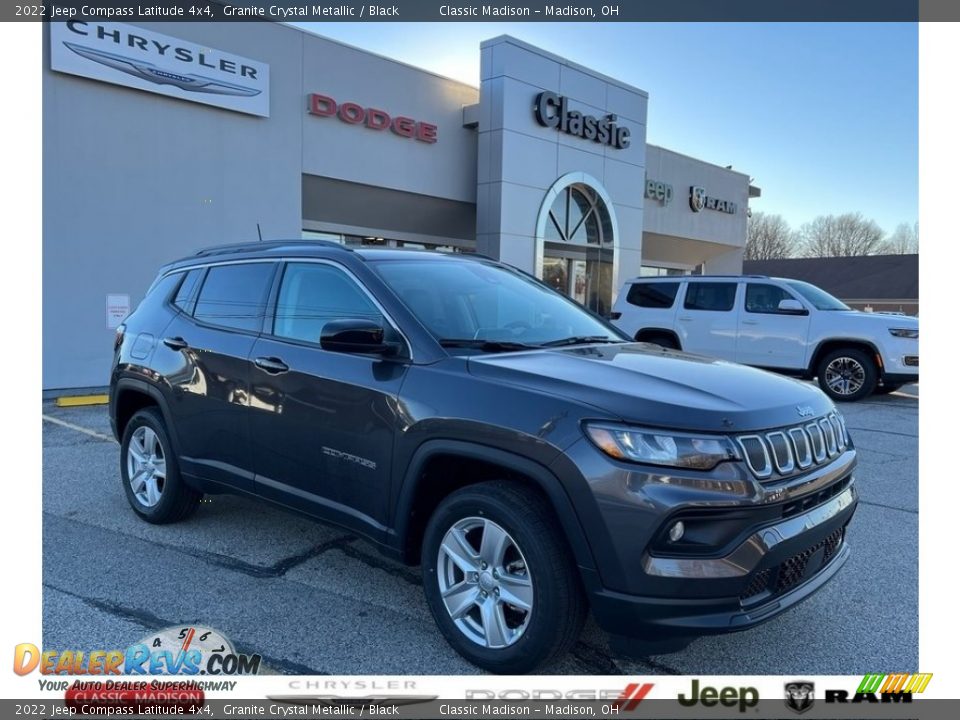 2022 Jeep Compass Latitude 4x4 Granite Crystal Metallic / Black Photo #1