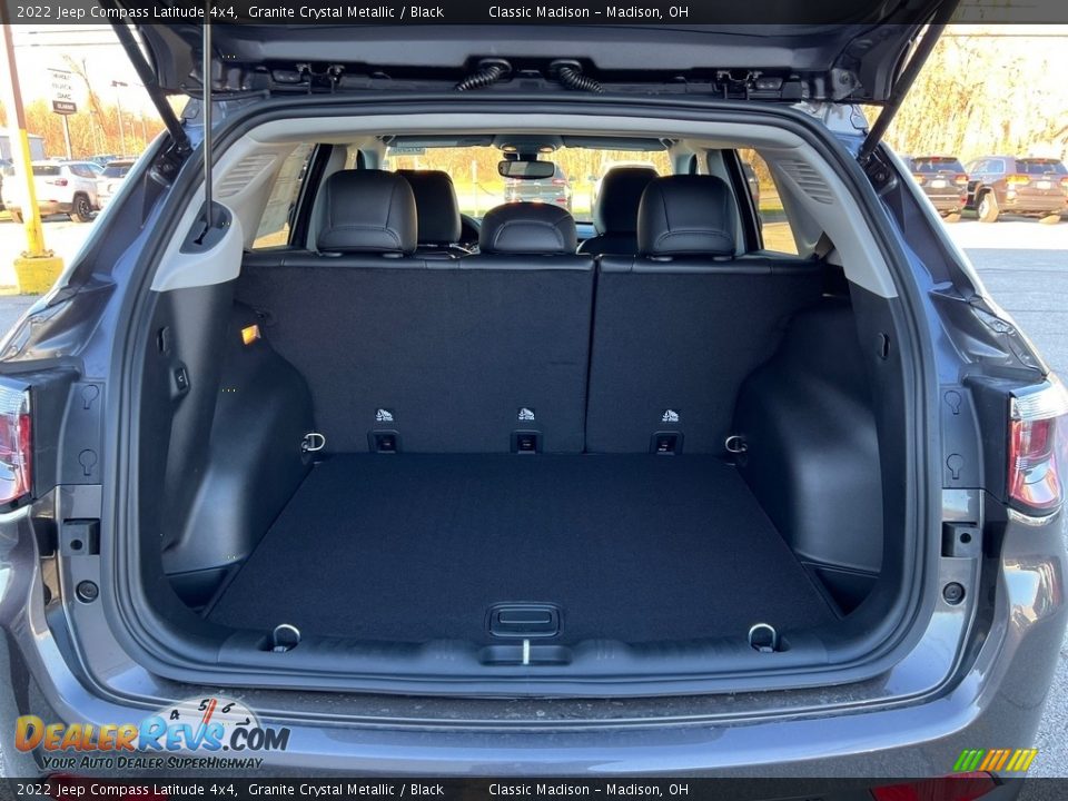 2022 Jeep Compass Latitude 4x4 Granite Crystal Metallic / Black Photo #11