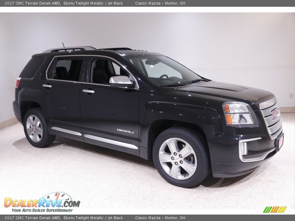 Front 3/4 View of 2017 GMC Terrain Denali AWD Photo #1