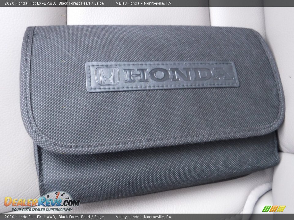 2020 Honda Pilot EX-L AWD Black Forest Pearl / Beige Photo #30