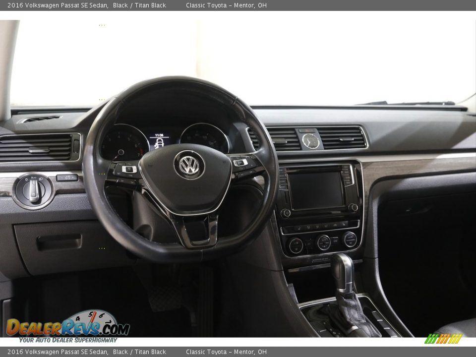 Dashboard of 2016 Volkswagen Passat SE Sedan Photo #6