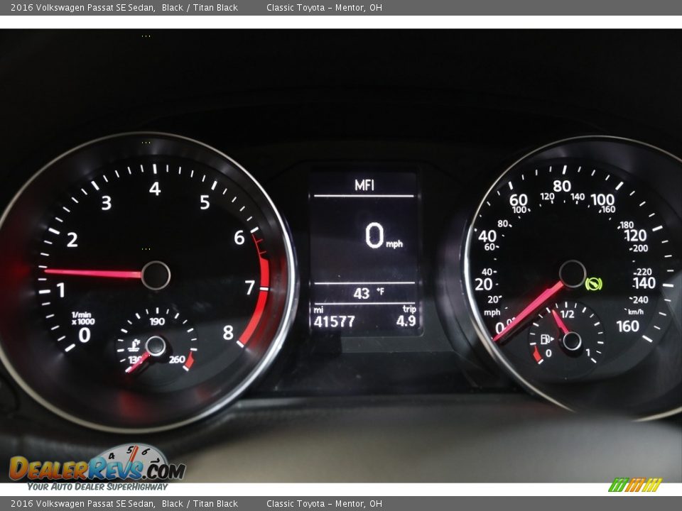 2016 Volkswagen Passat SE Sedan Gauges Photo #8