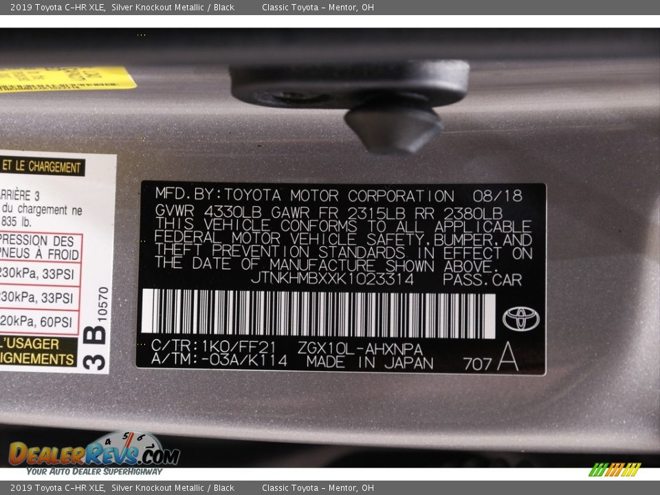 2019 Toyota C-HR XLE Silver Knockout Metallic / Black Photo #17