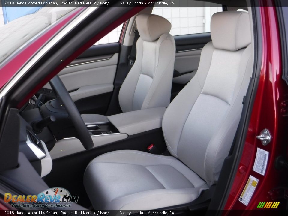 2018 Honda Accord LX Sedan Radiant Red Metallic / Ivory Photo #10