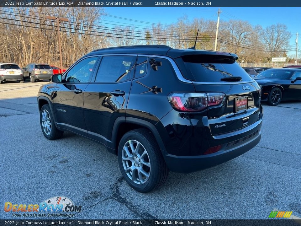 2022 Jeep Compass Latitude Lux 4x4 Diamond Black Crystal Pearl / Black Photo #9