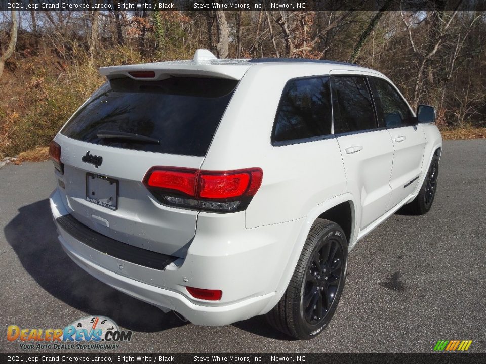 2021 Jeep Grand Cherokee Laredo Bright White / Black Photo #6