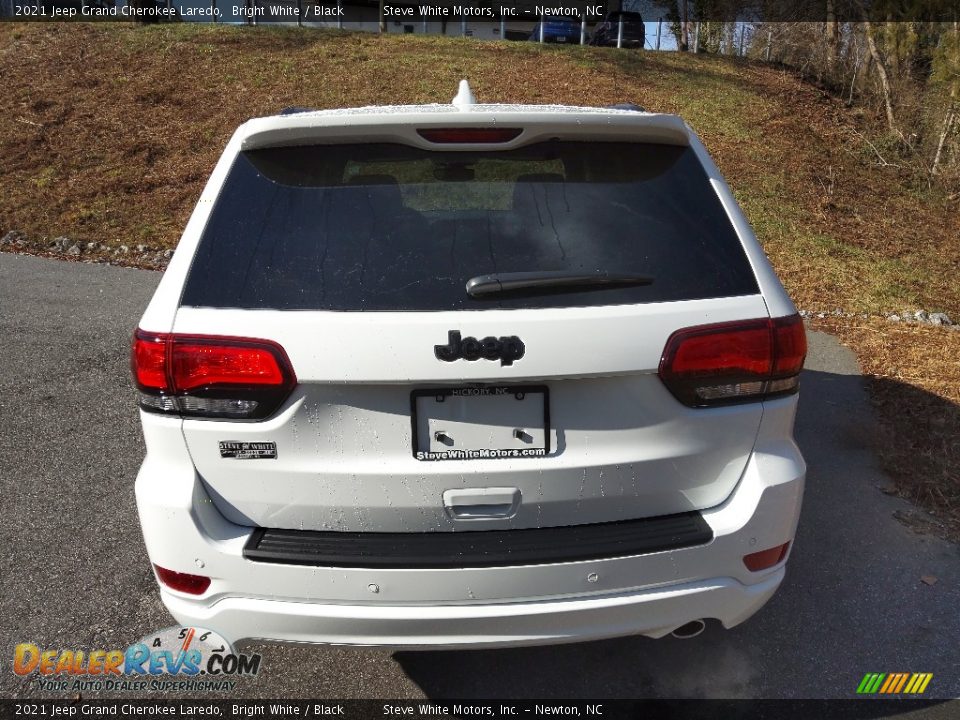 2021 Jeep Grand Cherokee Laredo Bright White / Black Photo #7