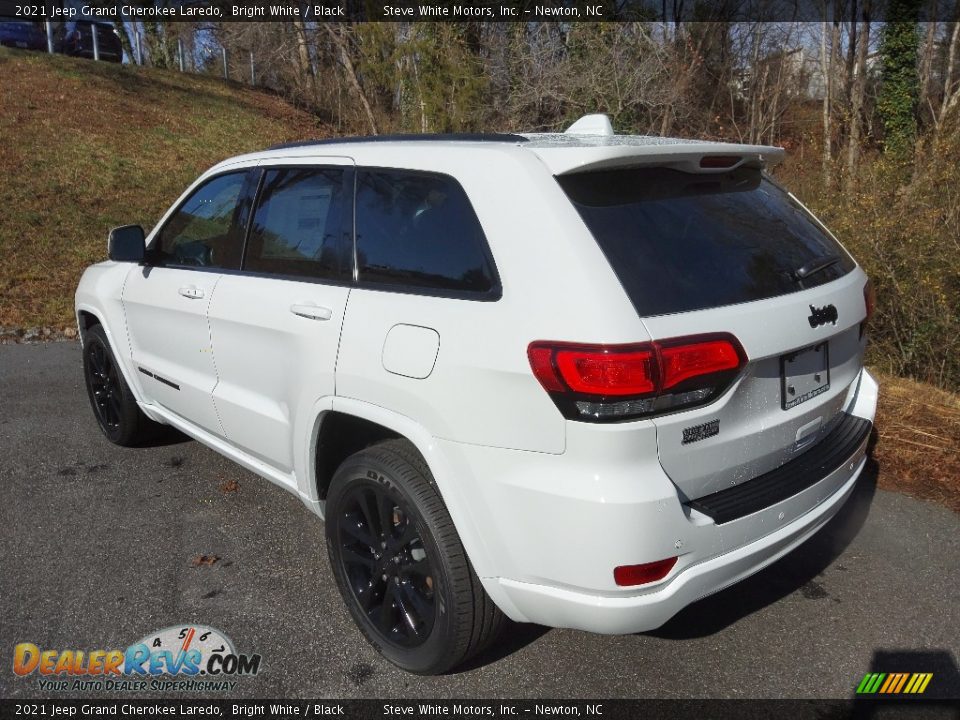 2021 Jeep Grand Cherokee Laredo Bright White / Black Photo #8