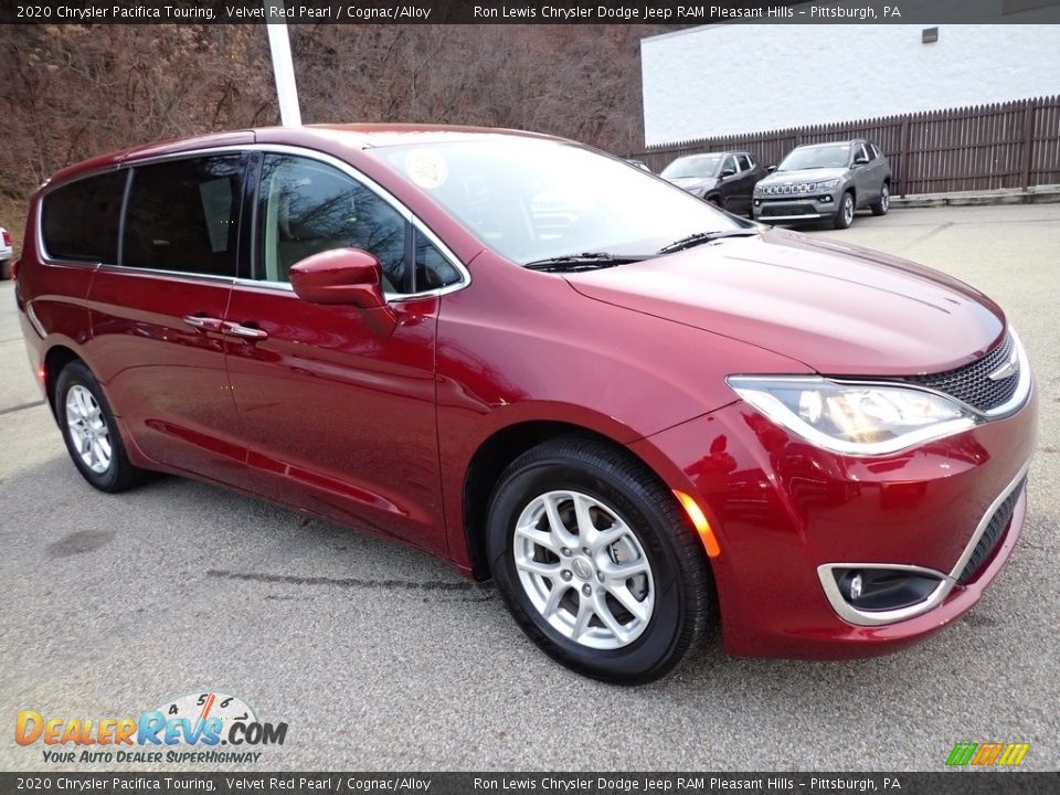 2020 Chrysler Pacifica Touring Velvet Red Pearl / Cognac/Alloy Photo #8