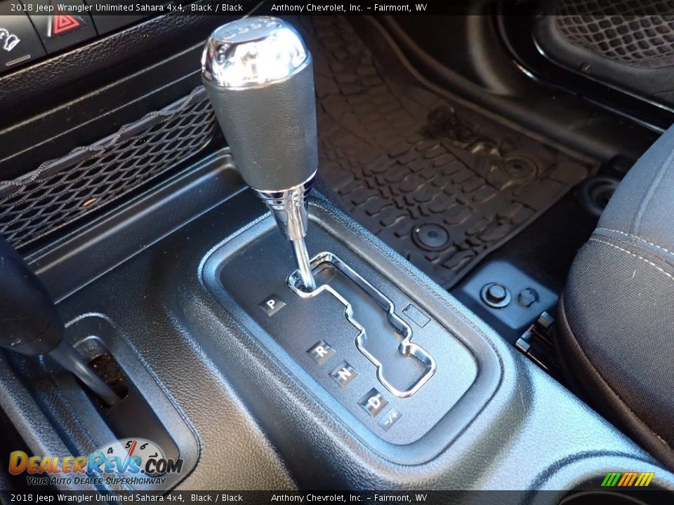 2018 Jeep Wrangler Unlimited Sahara 4x4 Black / Black Photo #16
