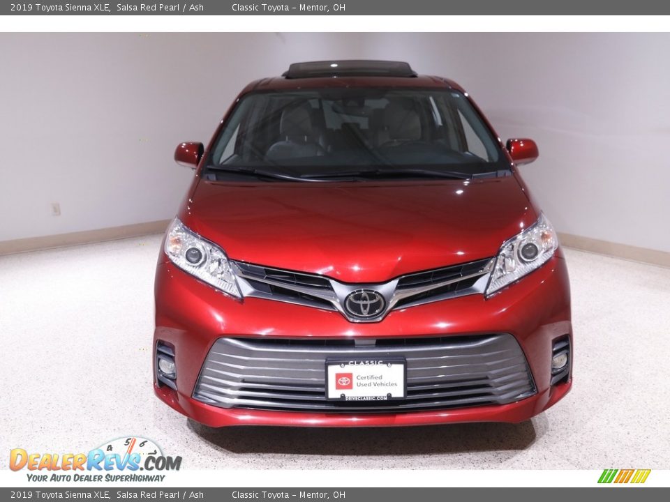 2019 Toyota Sienna XLE Salsa Red Pearl / Ash Photo #2