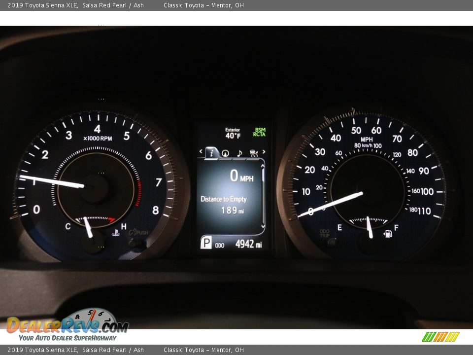 2019 Toyota Sienna XLE Salsa Red Pearl / Ash Photo #8