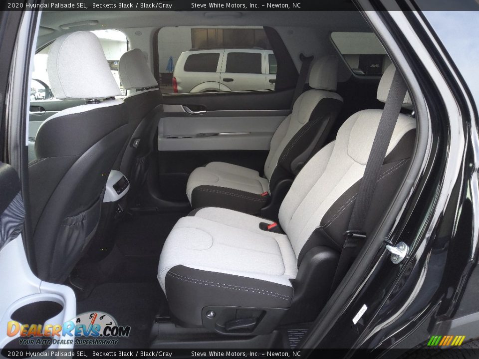 Rear Seat of 2020 Hyundai Palisade SEL Photo #12