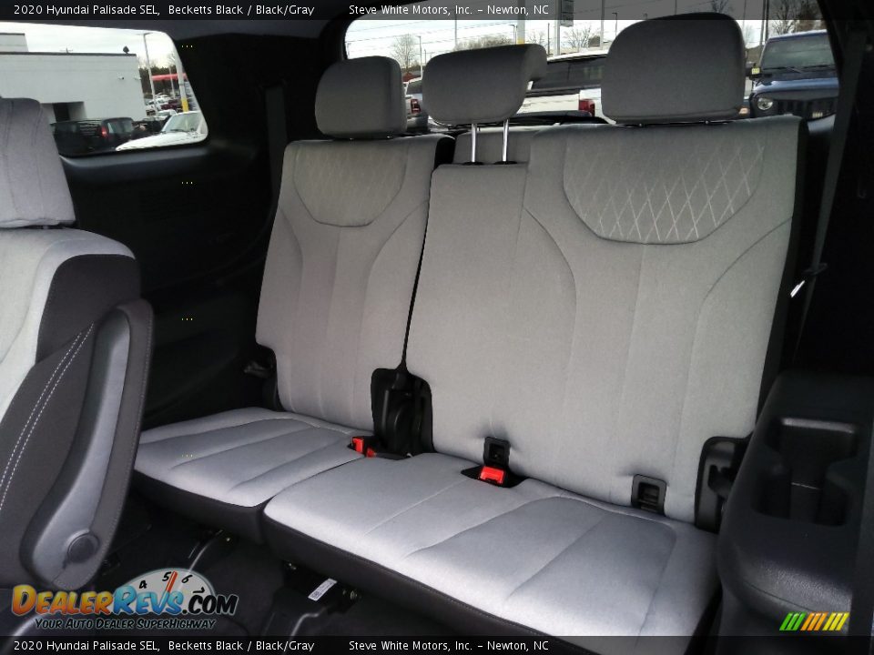 Rear Seat of 2020 Hyundai Palisade SEL Photo #13
