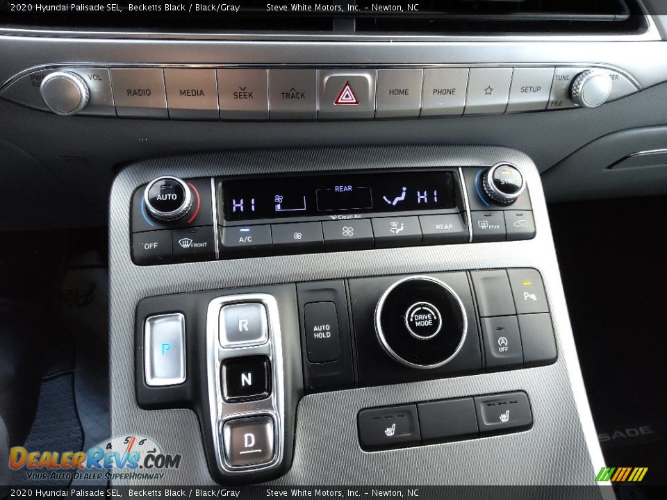 Controls of 2020 Hyundai Palisade SEL Photo #24