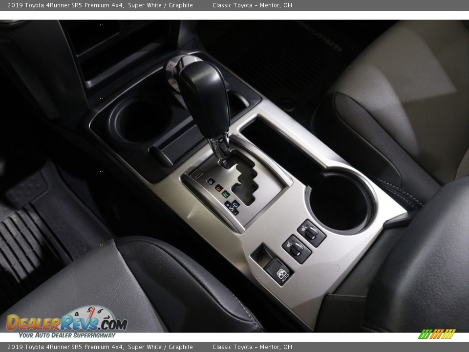 2019 Toyota 4Runner SR5 Premium 4x4 Shifter Photo #13