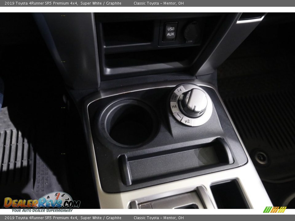 2019 Toyota 4Runner SR5 Premium 4x4 Super White / Graphite Photo #15