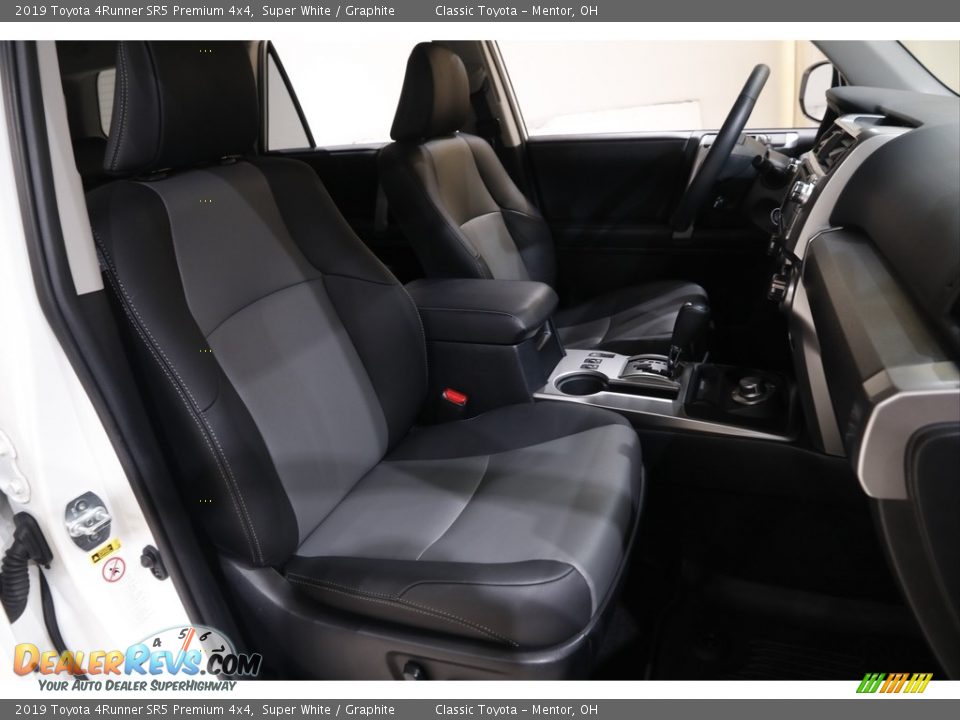 Front Seat of 2019 Toyota 4Runner SR5 Premium 4x4 Photo #16