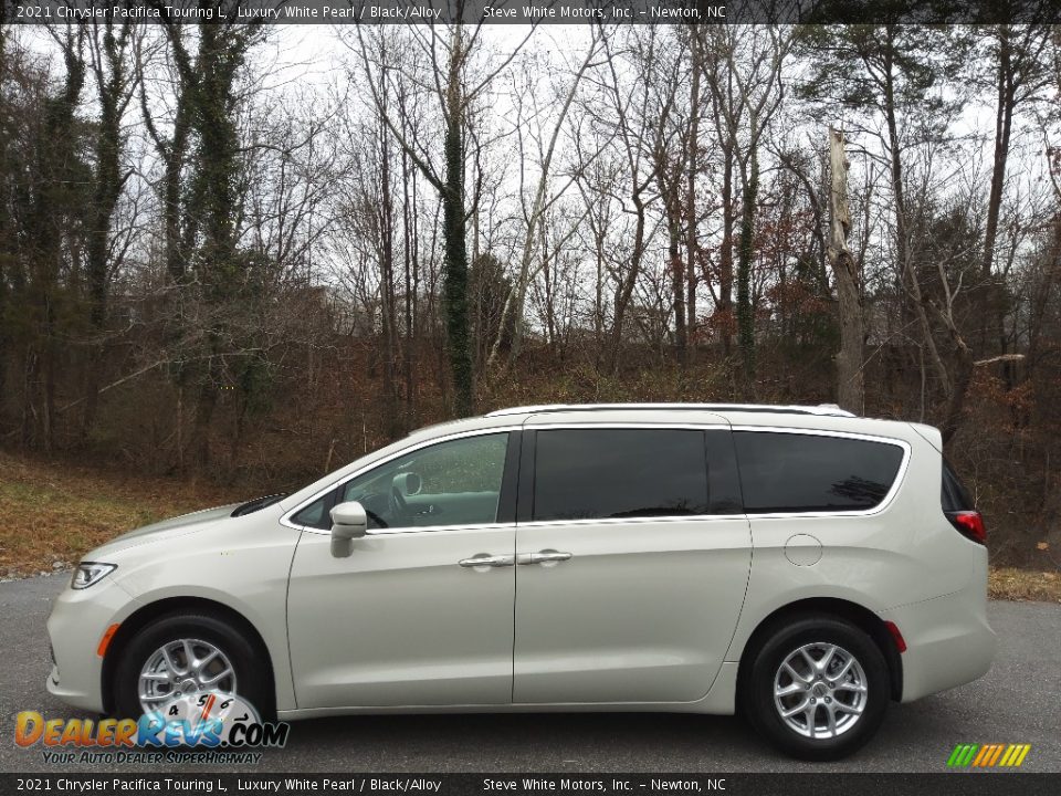 2021 Chrysler Pacifica Touring L Luxury White Pearl / Black/Alloy Photo #1