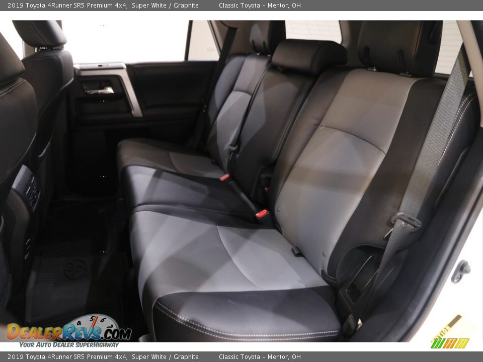 2019 Toyota 4Runner SR5 Premium 4x4 Super White / Graphite Photo #18
