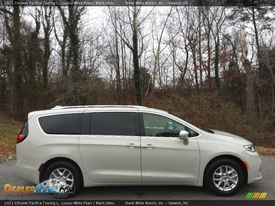2021 Chrysler Pacifica Touring L Luxury White Pearl / Black/Alloy Photo #5