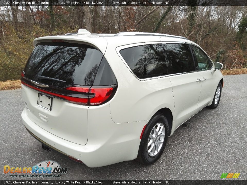 2021 Chrysler Pacifica Touring L Luxury White Pearl / Black/Alloy Photo #6