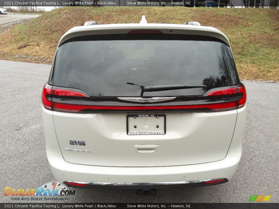 2021 Chrysler Pacifica Touring L Luxury White Pearl / Black/Alloy Photo #7