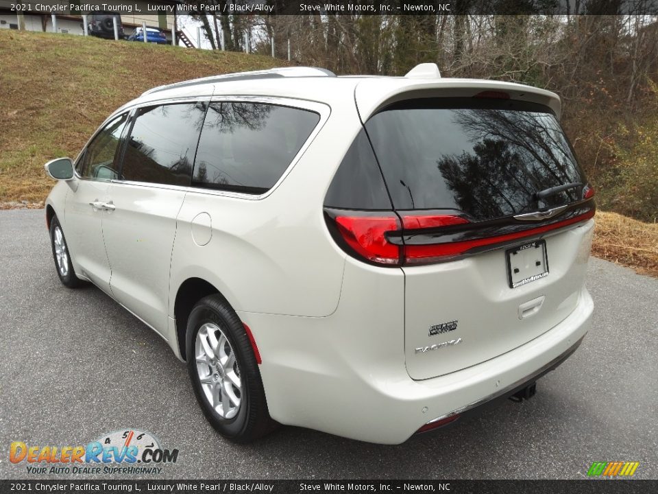 2021 Chrysler Pacifica Touring L Luxury White Pearl / Black/Alloy Photo #8