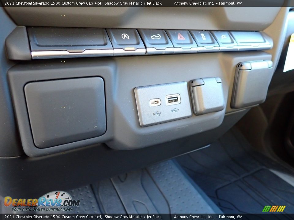 2021 Chevrolet Silverado 1500 Custom Crew Cab 4x4 Shadow Gray Metallic / Jet Black Photo #17