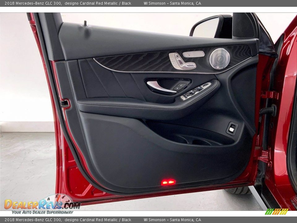 Door Panel of 2018 Mercedes-Benz GLC 300 Photo #26