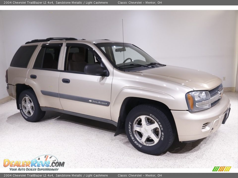 2004 Chevrolet TrailBlazer LS 4x4 Sandstone Metallic / Light Cashmere Photo #1