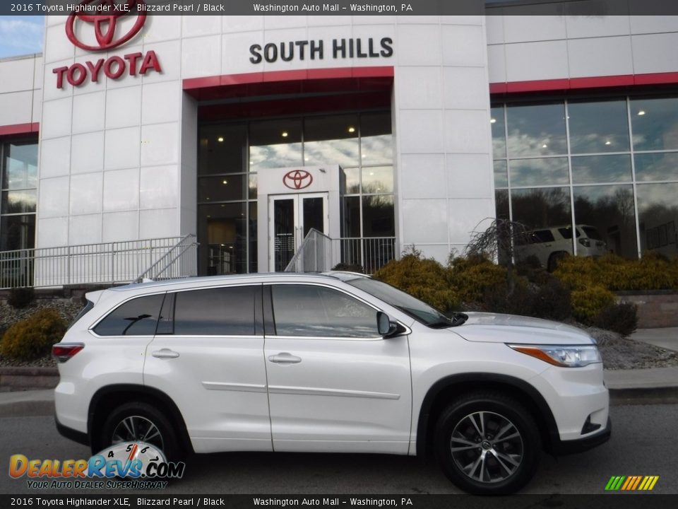 2016 Toyota Highlander XLE Blizzard Pearl / Black Photo #2