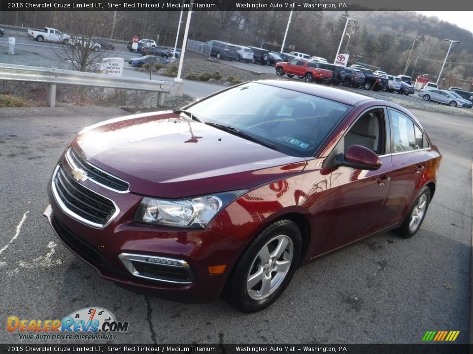 2016 Chevrolet Cruze Limited LT Siren Red Tintcoat / Medium Titanium Photo #11