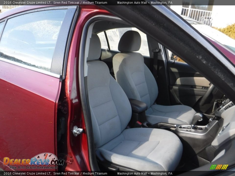 2016 Chevrolet Cruze Limited LT Siren Red Tintcoat / Medium Titanium Photo #18