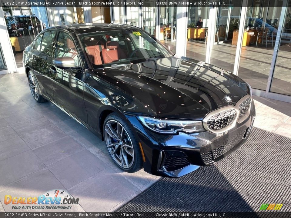 Front 3/4 View of 2022 BMW 3 Series M340i xDrive Sedan Photo #1