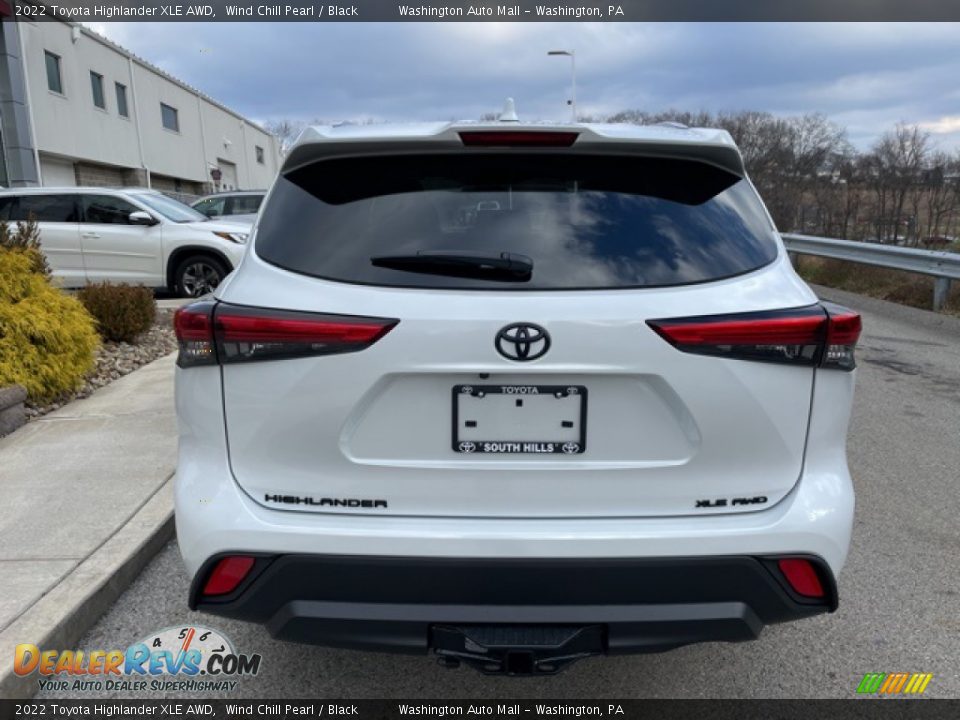 2022 Toyota Highlander XLE AWD Wind Chill Pearl / Black Photo #8