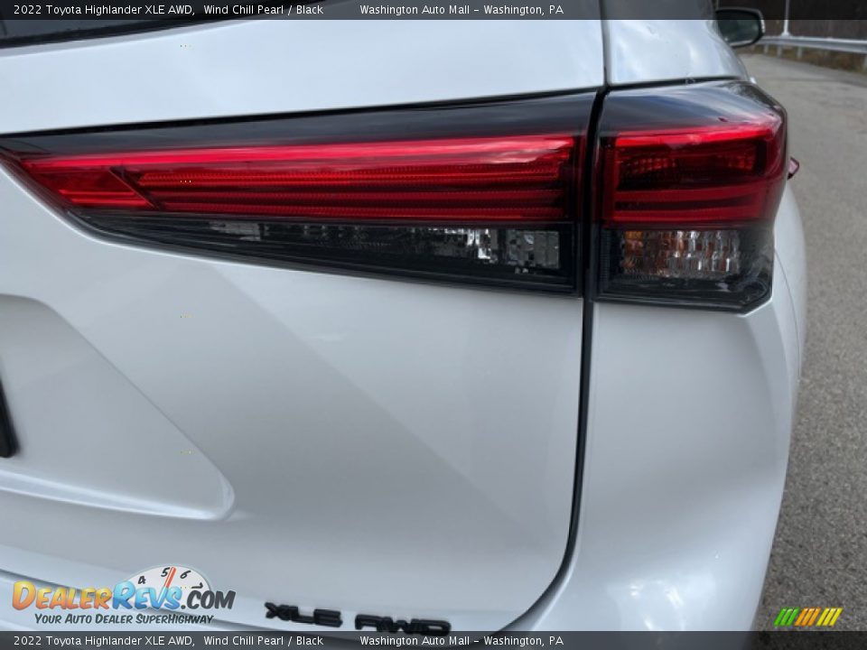 2022 Toyota Highlander XLE AWD Wind Chill Pearl / Black Photo #24