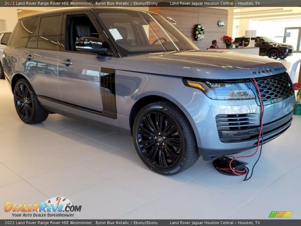 Front 3/4 View of 2022 Land Rover Range Rover HSE Westminster Photo #12