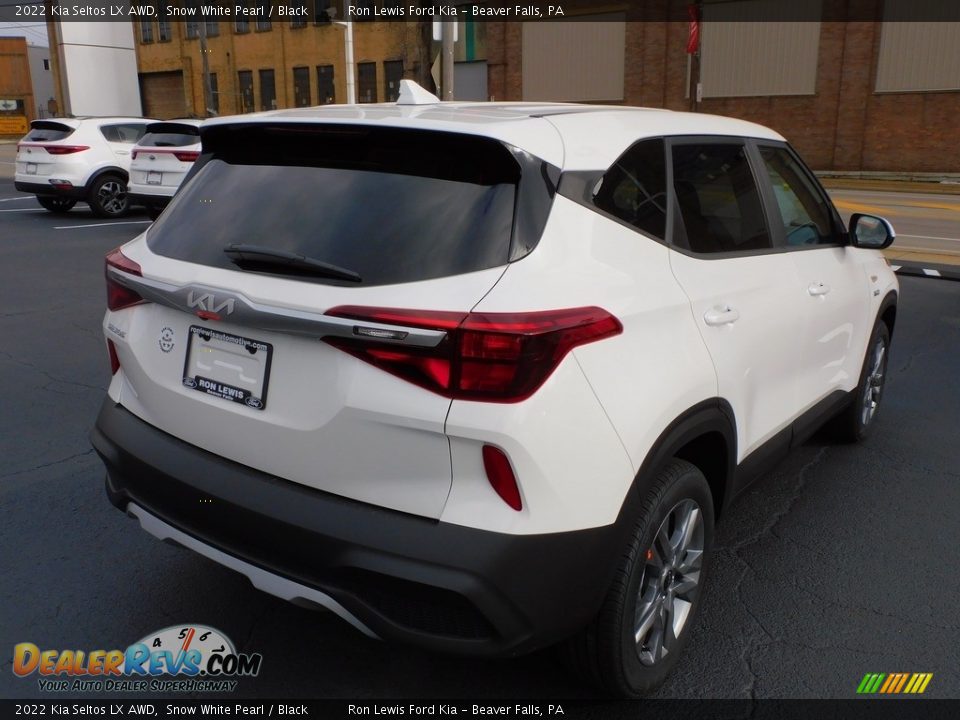 2022 Kia Seltos LX AWD Snow White Pearl / Black Photo #2