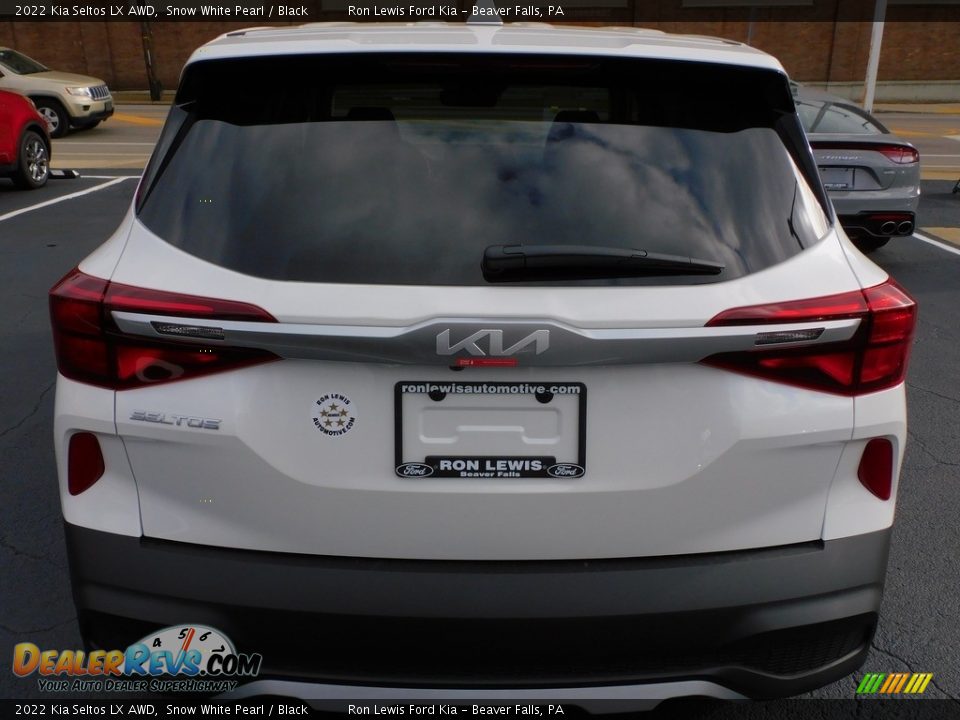 2022 Kia Seltos LX AWD Snow White Pearl / Black Photo #3