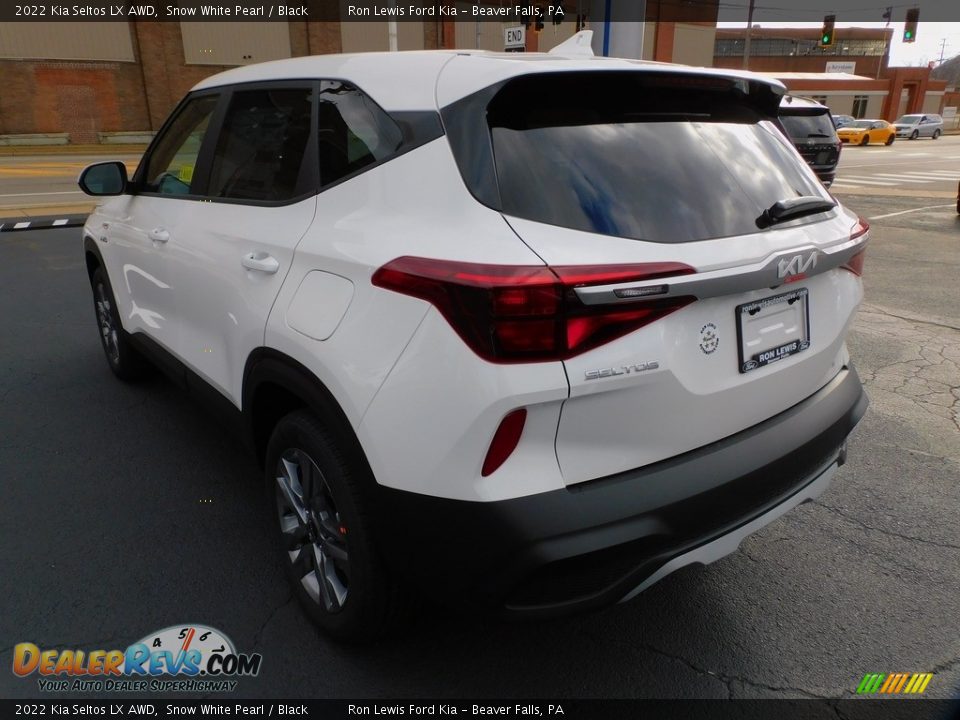 2022 Kia Seltos LX AWD Snow White Pearl / Black Photo #5