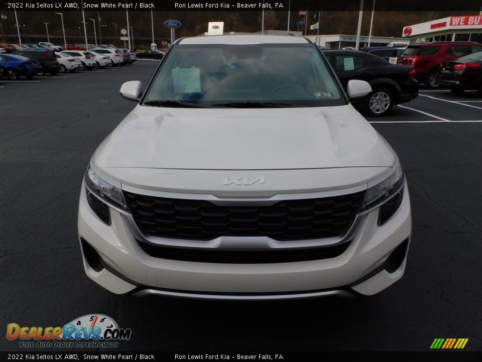 2022 Kia Seltos LX AWD Snow White Pearl / Black Photo #8